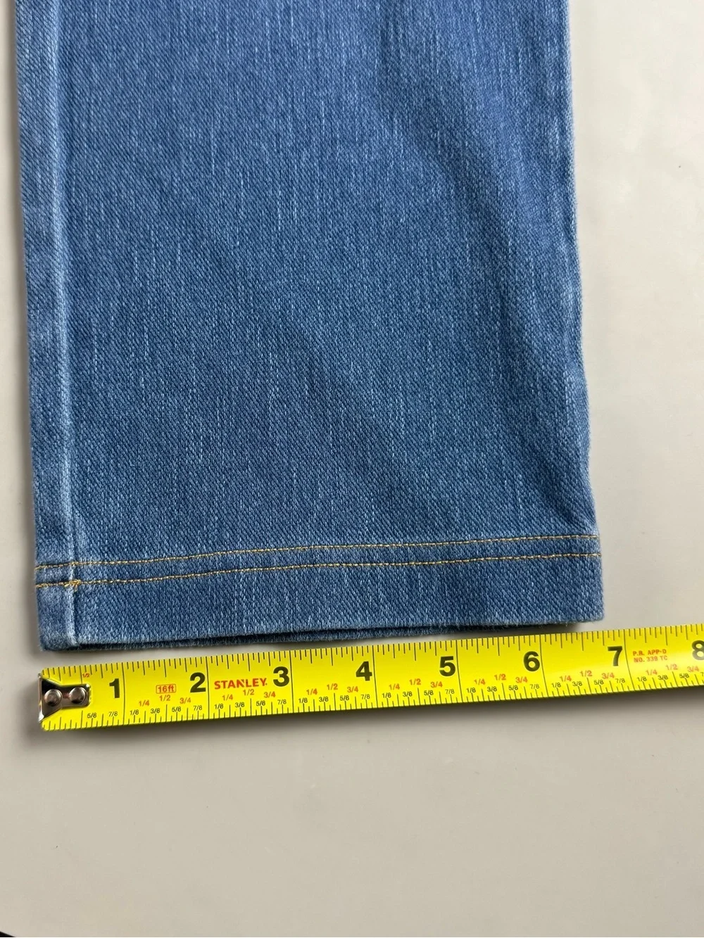L.L. Bean Straight Leg Blue Denim Elastic Waist Pull-On Jeans Womens M